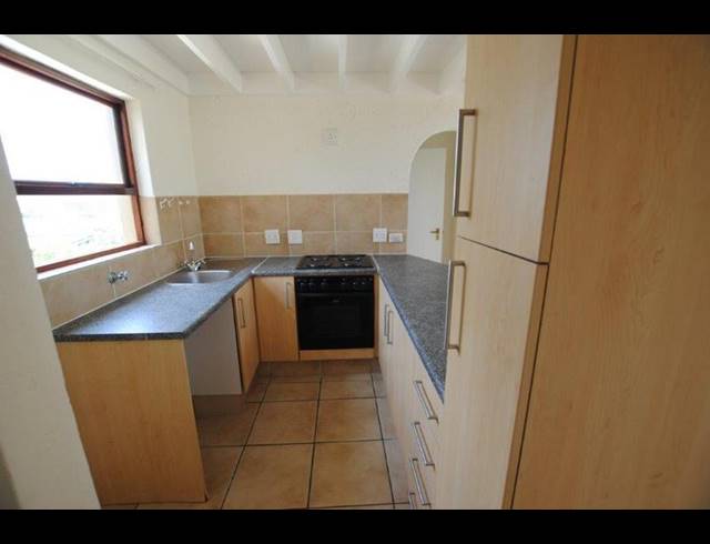 1 BEDROOM PROPERTY TO RENT IN LONEHILL